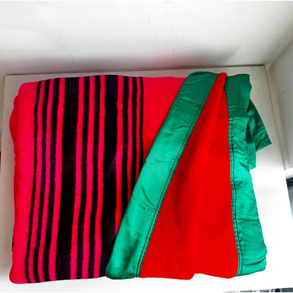 Vintage Swan Wool Neon Pink Orange W Green Satin Trim Blanket